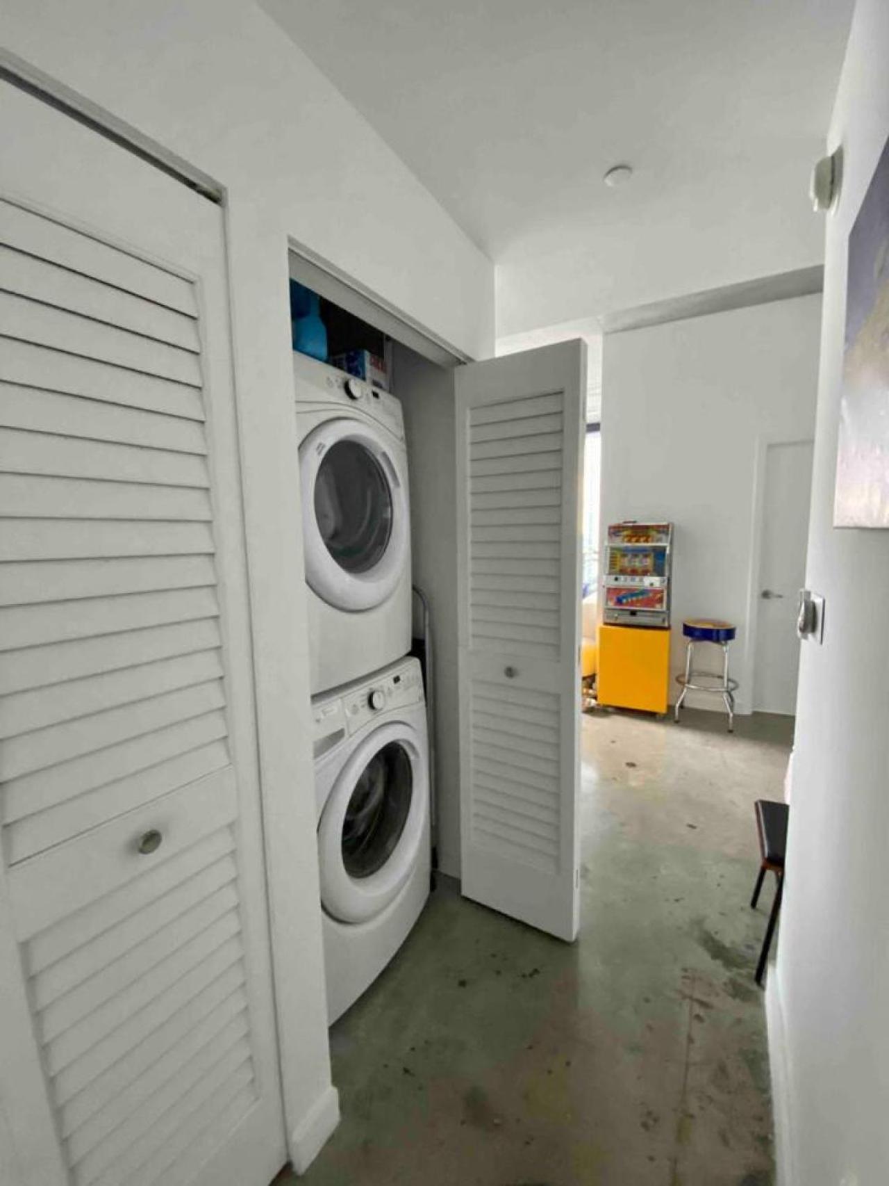 Art-filled Loft 180 Views, Rooftop Pool, Parking Hébergement de vacances Miami