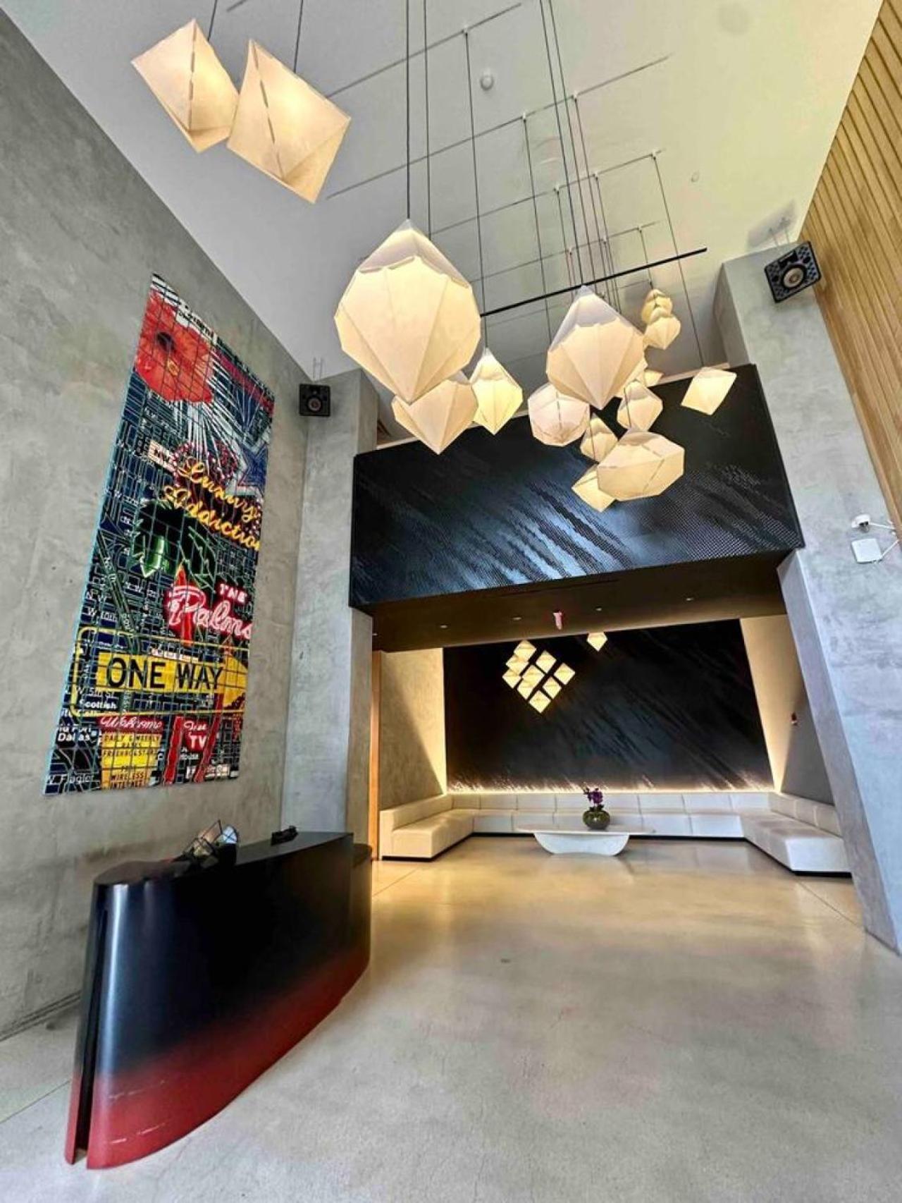 Hébergement de vacances Art-filled Loft 180 Views, Rooftop Pool, Parking Miami